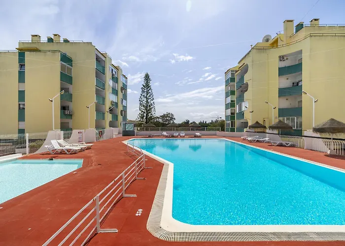 Apartment Amendoeiras Family *
