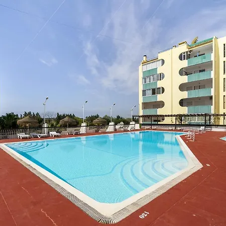 Apartment Amendoeiras Family