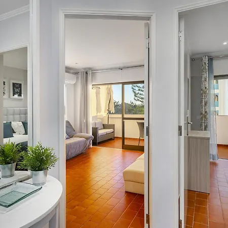 Amendoeiras Family Apartamento *